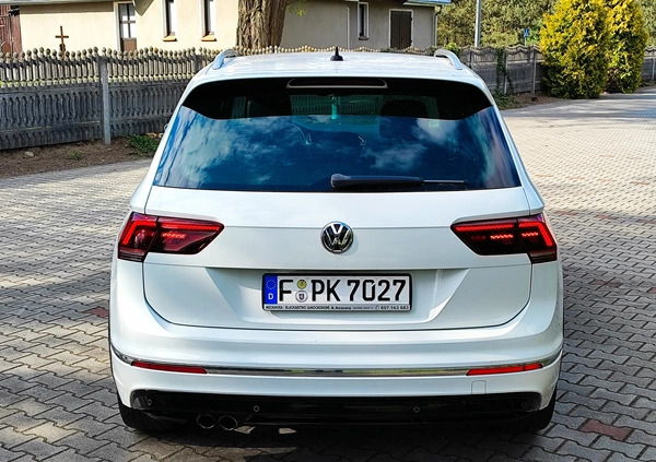 Volkswagen Tiguan cena 107900 przebieg: 118000, rok produkcji 2019 z Szczuczyn małe 191